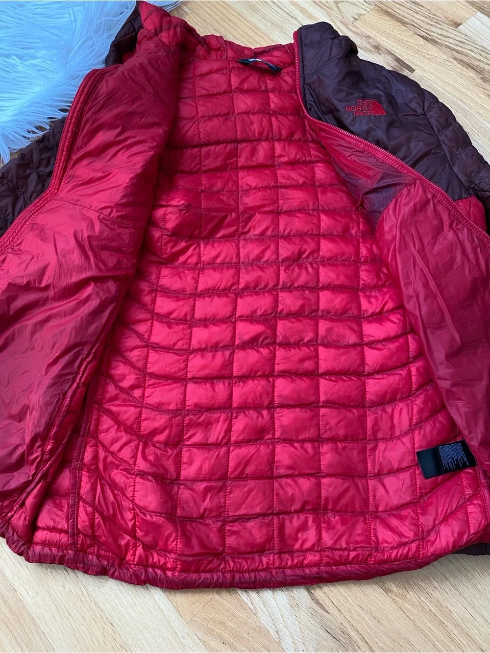 The North Face Thermaball Two-Tone Quilted Hooded Puffer Jacket Burgundy & Red_6